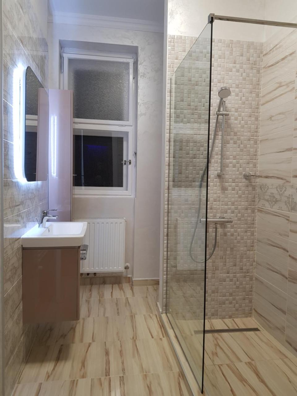 City Center Dream Apartment 티미쇼아라 외부 사진
