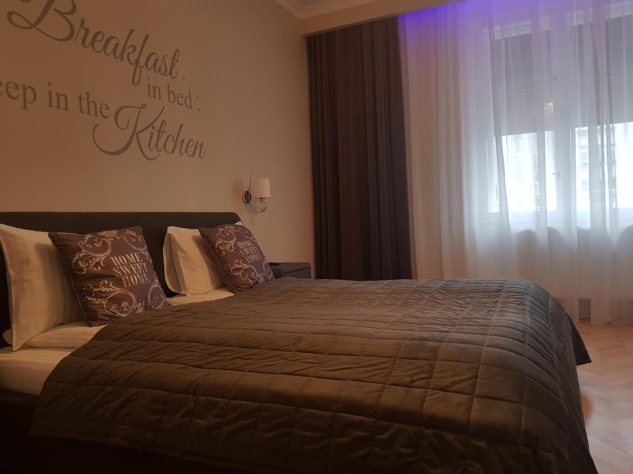 City Center Dream Apartment 티미쇼아라 외부 사진